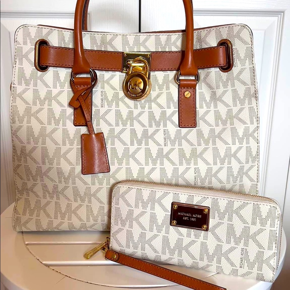AUTHENTIC MICHAEL KORS HAMILTON TOTE W/MATCHING WALLET